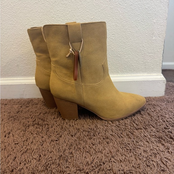MIA Shoes - MIA MARNIE TAN FAUX SUEDE WESTERN BOOTIES BOOTS SIZE 9 10 NEW